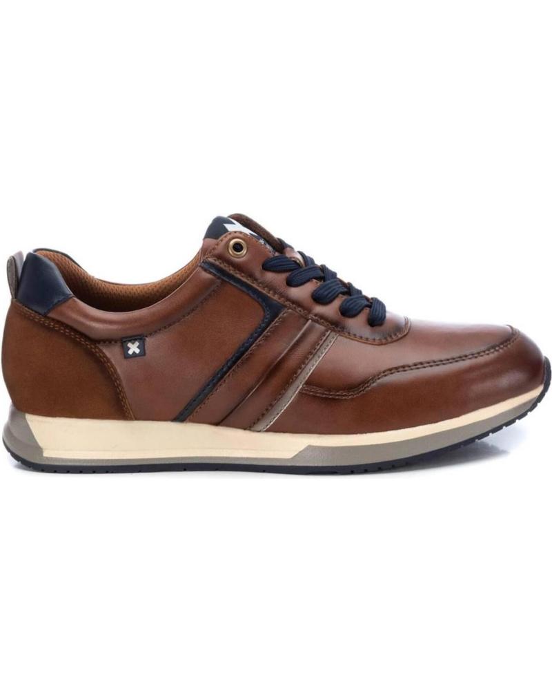 Zapatillas deporte de Hombre XTI DEPORTIVO 142168 DE CAMEL