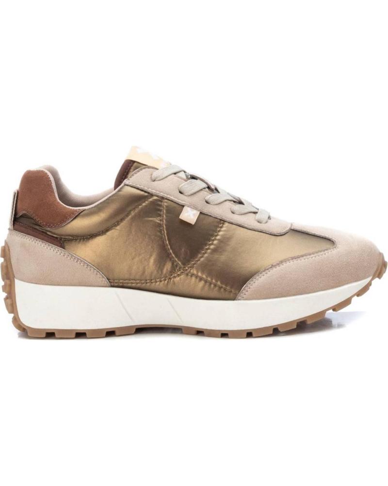 XTI ZAPATILLAS CASUAL 142008 PLATINO CON DETALLES METALIZADOS PLATINO