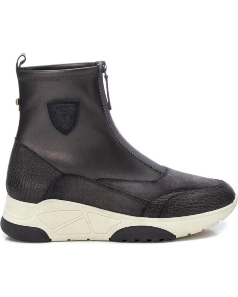 de carmela botin gris