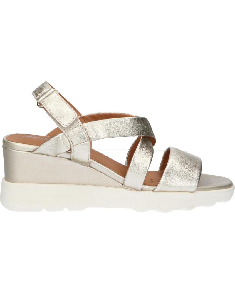 SANDALIA GEOX CON CUÑA Y CIERRE DE VELCRO EN TONO DORADO GOLD