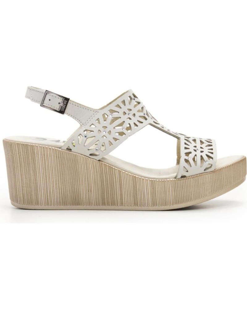 SANDALIAS DE PLATAFORMA Y CUÑA 24 HORAS 26064 BEIGE CREMA CREMA