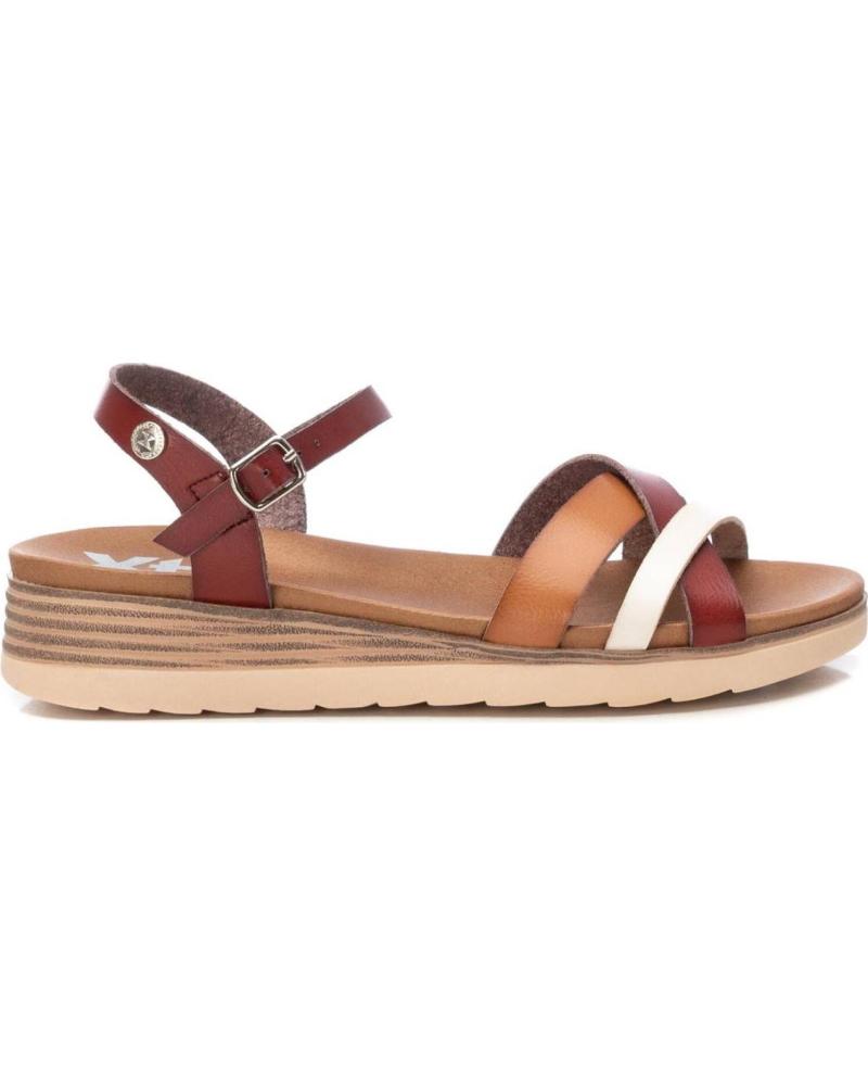Sandalias de Mujer XTI SANDALIAS XTI 142848 CON TIRAS CRUZADAS CAMEL