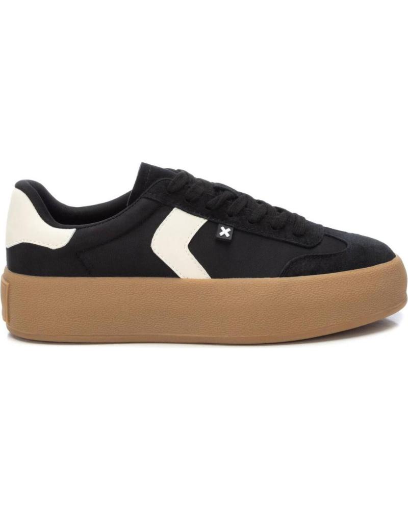 ZAPATILLAS DEPORTIVAS XTI 142953 NEGRAS CON PLATAFORMA NEGRO