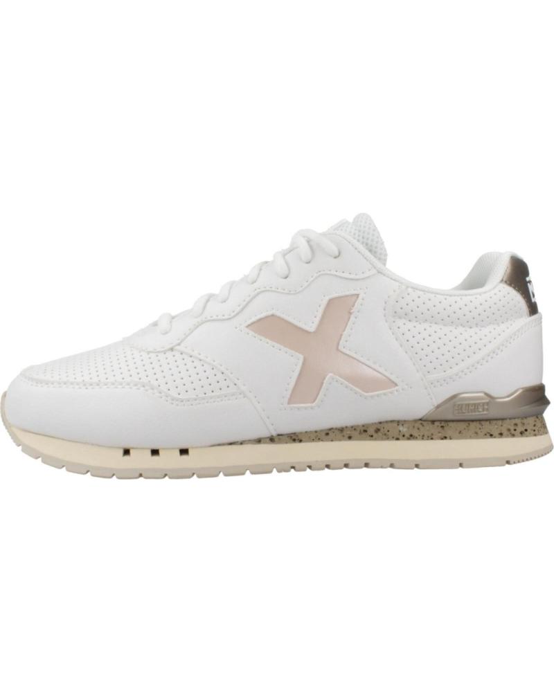 Deportivas de Mujer MUNICH ZAPATILLAS MUJER MODELO DASH WOMAN COLOR BLANCO 247