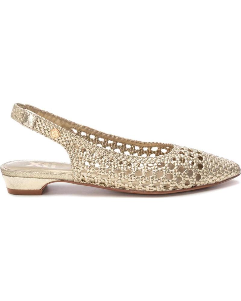 SANDALIAS XTI ORO METÁLICO CALADO METáLICO