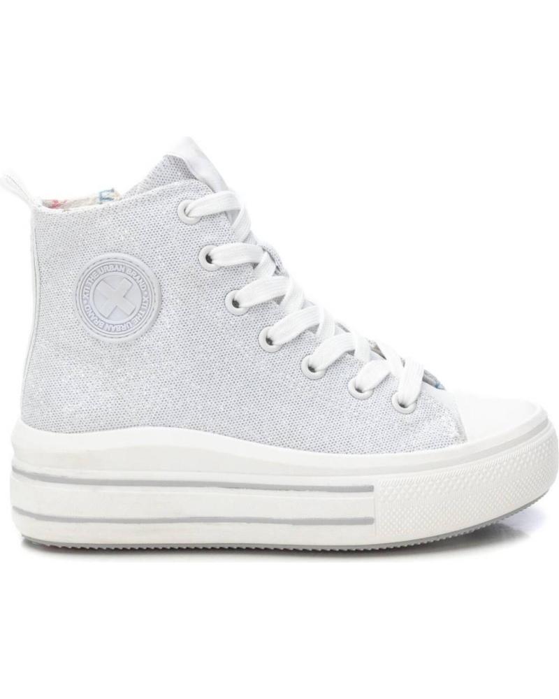 BOTÍN XTI CON PLATAFORMA PARA NIÑAS 151225 PLATA METALIZADO PLATA