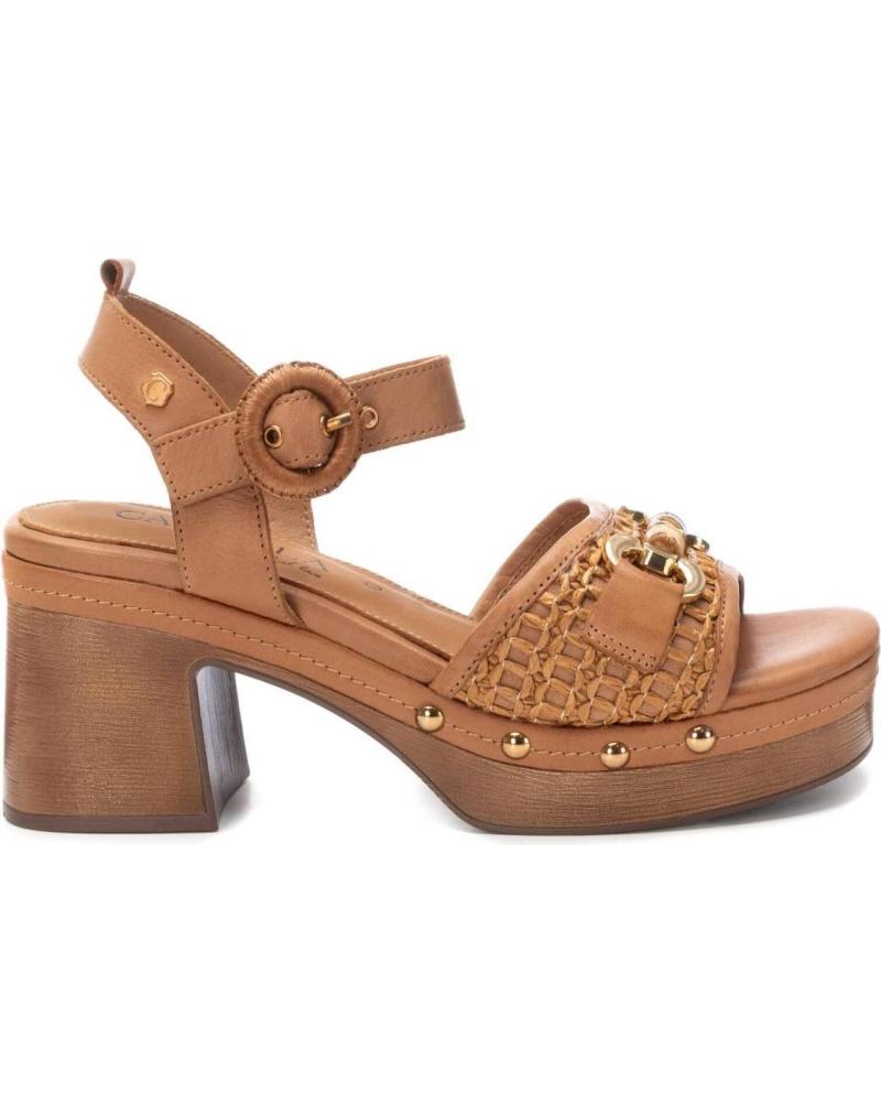 SANDALIAS CARMELA 162367 CAMEL | TACÓN BLOQUE Y TRENZADO CAMEL
