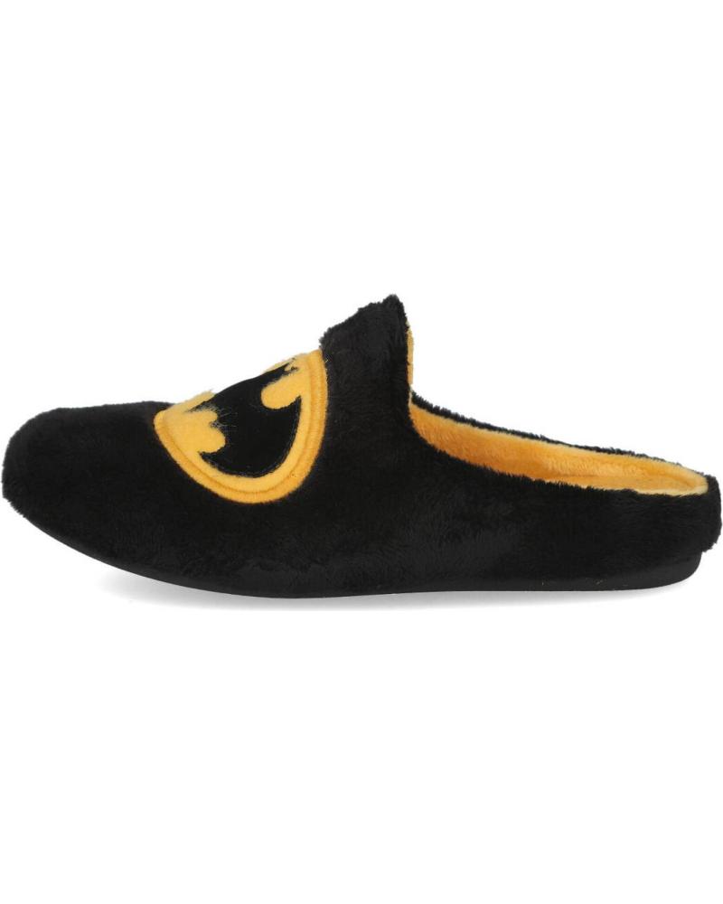 ZAPATILLAS DE CASA GARZON N4741 275 NEGRAS CON LOGO DORADO NEGRO