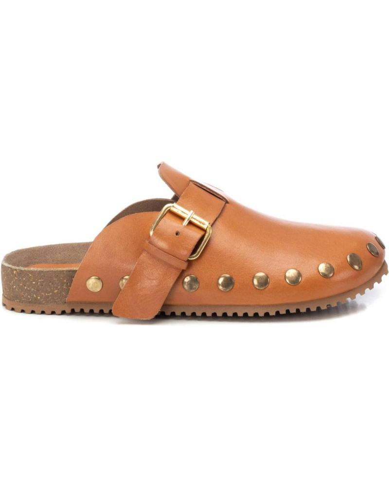 ZUECOS CARMELA 162127 CAMEL PARA MUJER CAMEL