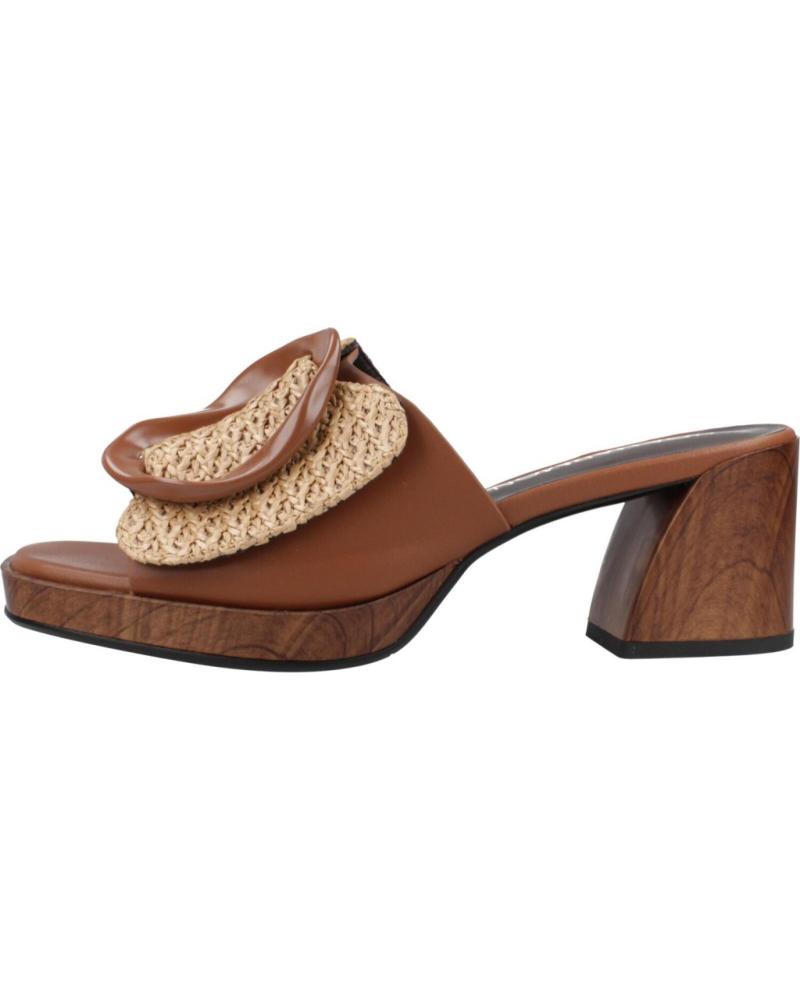 Zapatos de tacón de Mujer NOA HARMON ZUECOS MUJER MODELO 9738N COLOR MARRON CUERO