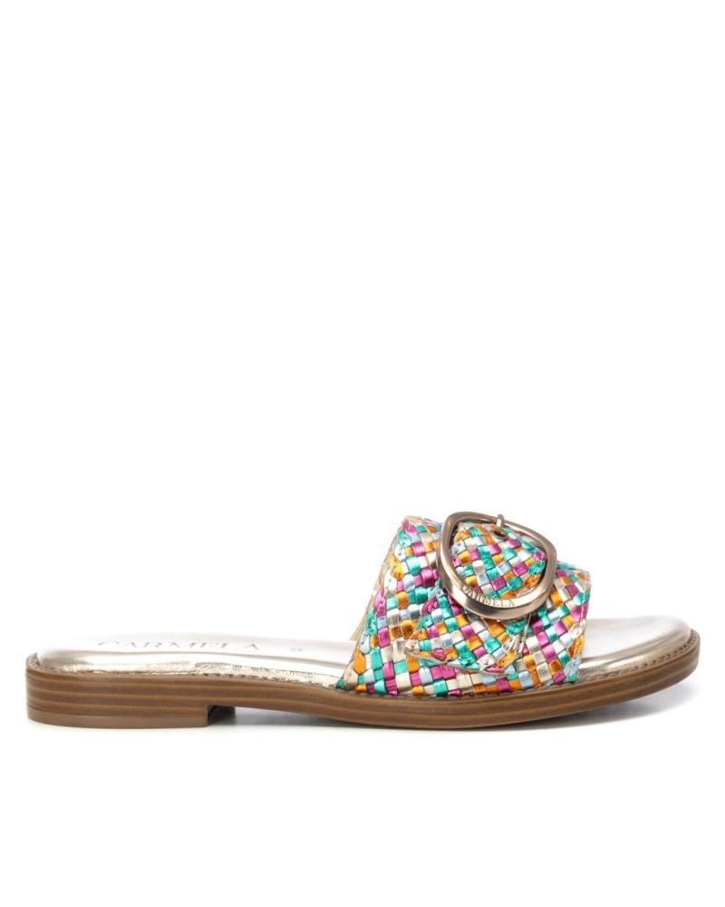 SANDALIA PALA PLANA CARMELA DE PIEL MULTICOLOR CON ACABADO METÁLICO MULTICOLOR