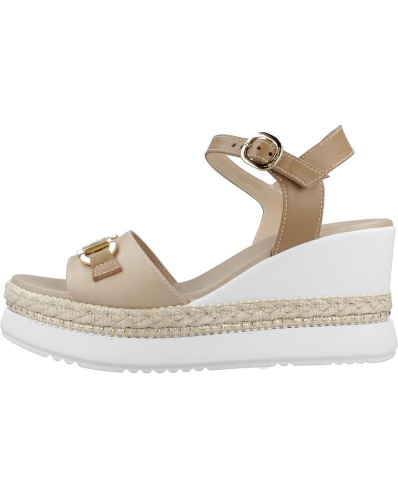 Sandalias de Mujer NERO GIARDINI SANDALIAS MUJER MODELO E513552D COLOR NUDE 453