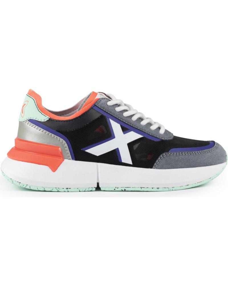 ZAPATILLAS MUNICH VERSUS WMN LS NEGRAS 4173096 NEGRO