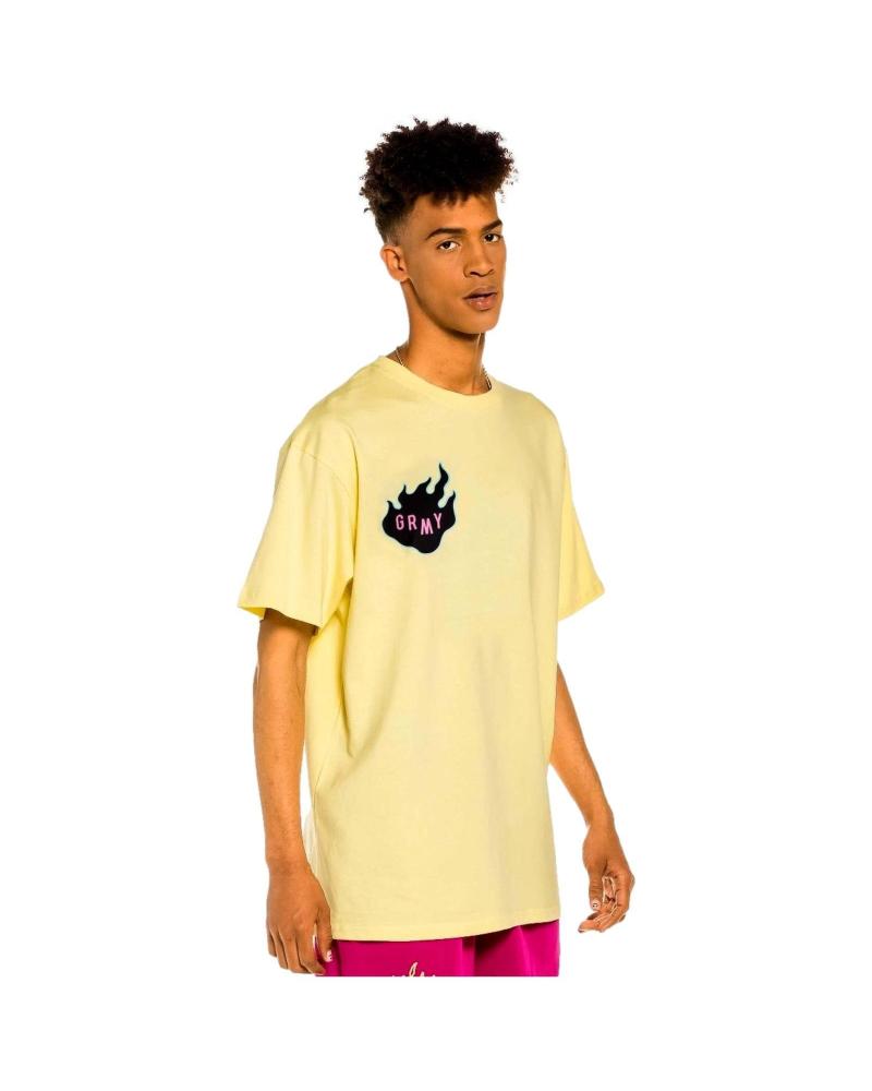 CAMISETA GRIMEY AMARILLA CON ESTAMPADO FRONTAL Y TRASERO AMARILLO