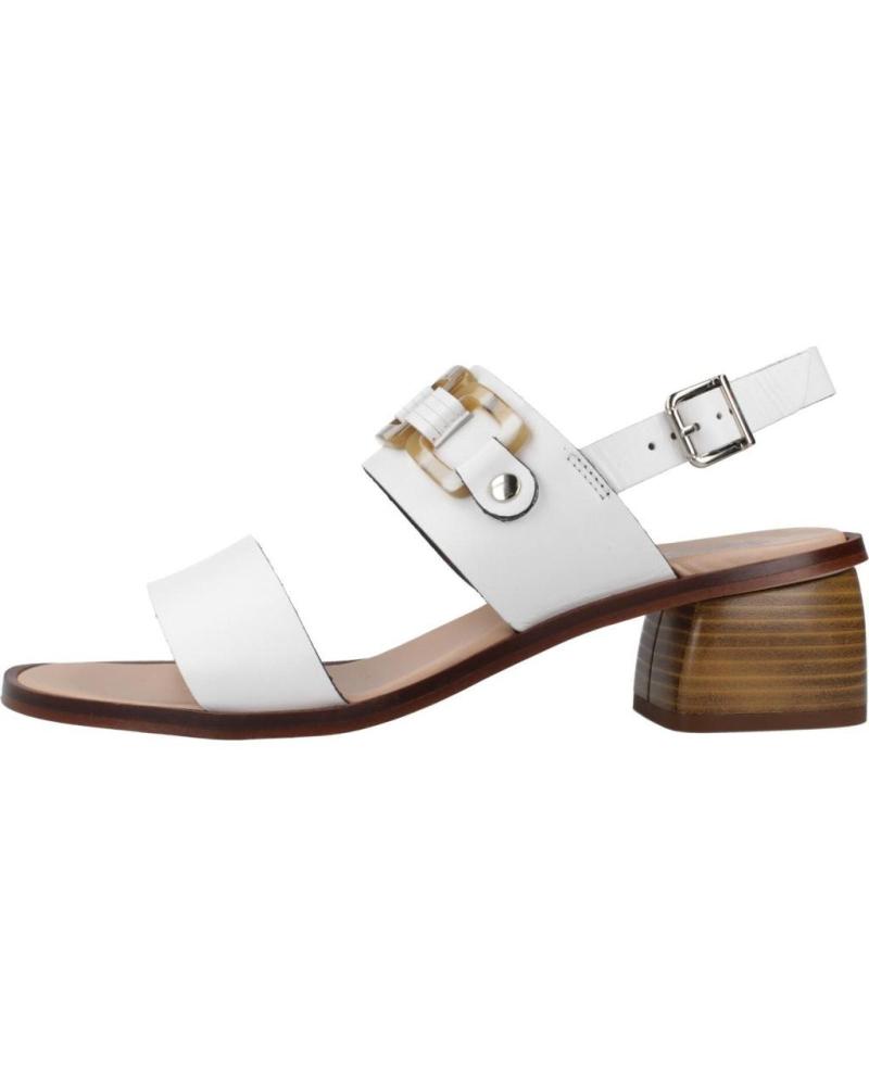 PLUMERS SANDALIAS PLUMERS 3969P CON DETALLE METÁLICO Y TACÓN BLOQUE BLANCO