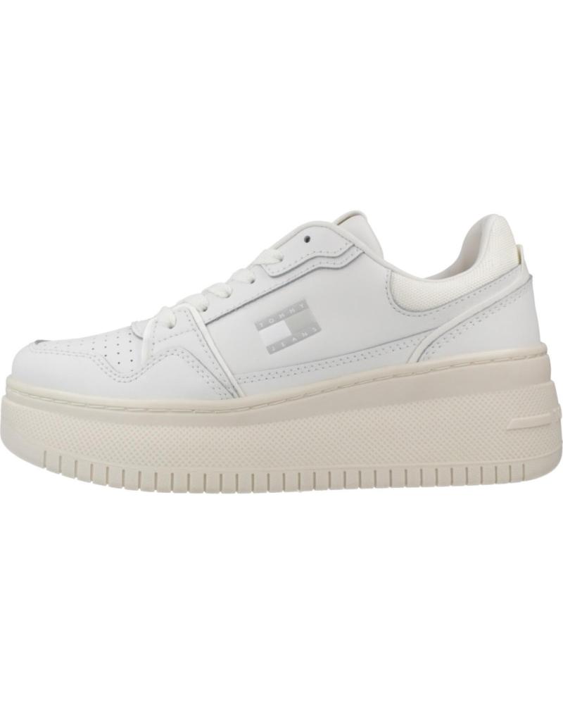 TOMMY JEANS ZAPATILLAS MUJER MODELO TJW RETRO BASKET FLATFOR COLOR BLANC 02T