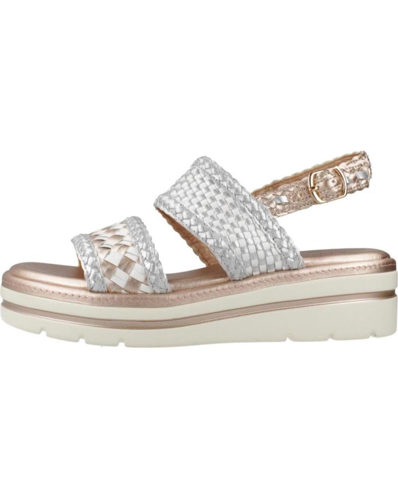 SANDALIAS CARMELA 162255C NUDE DE PIEL CON TIRAS TRENZADAS Y PLATAFORMA NUDE