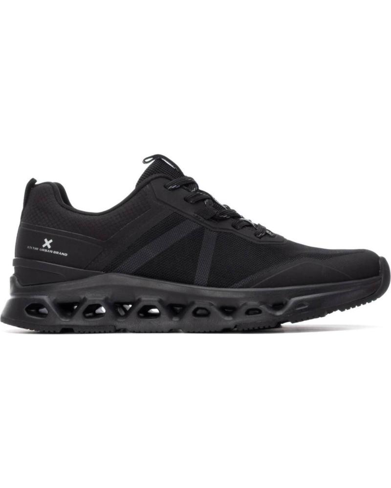 ZAPATILLAS CASUAL XTI 144565 NEGRAS PARA HOMBRE NEGRO