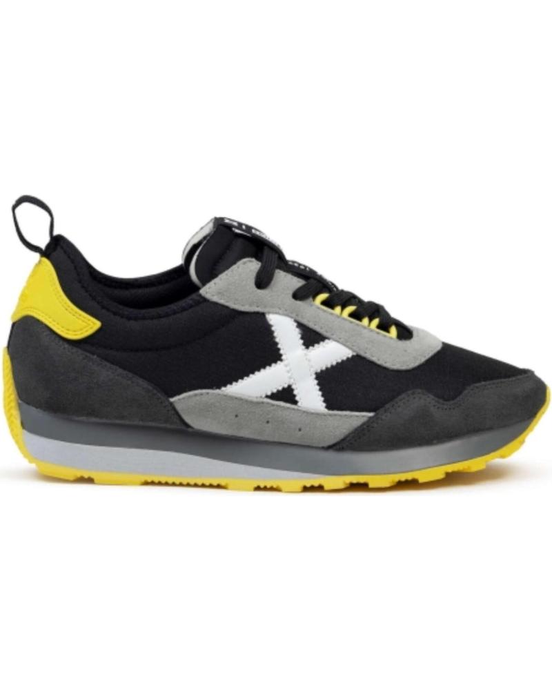 ZAPATILLAS CASUAL MUNICH UM 90 HOMBRE (8901090) NEGRO/AMARILLO BLACK