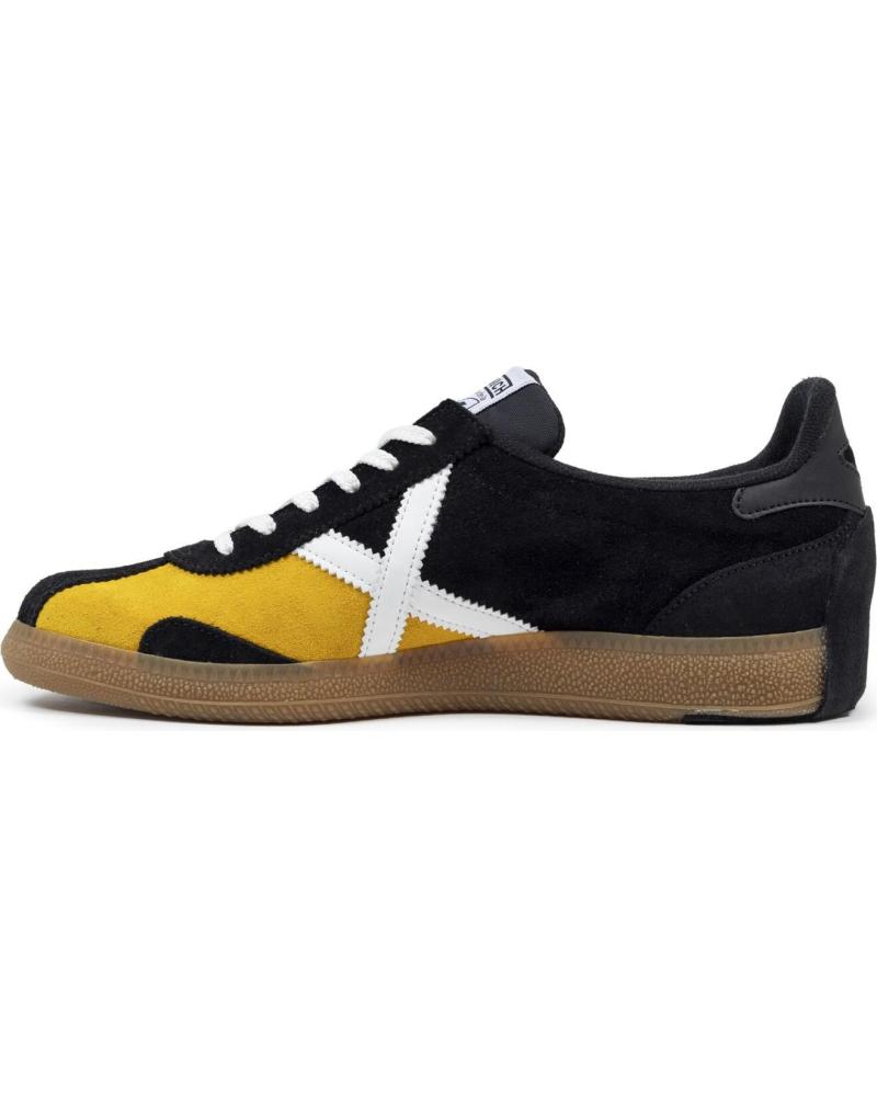 MUNICH ARQUERO 25 ZAPATILLAS BALONMANO HOMBRE NEGRAS Y AMARILLAS AZUL