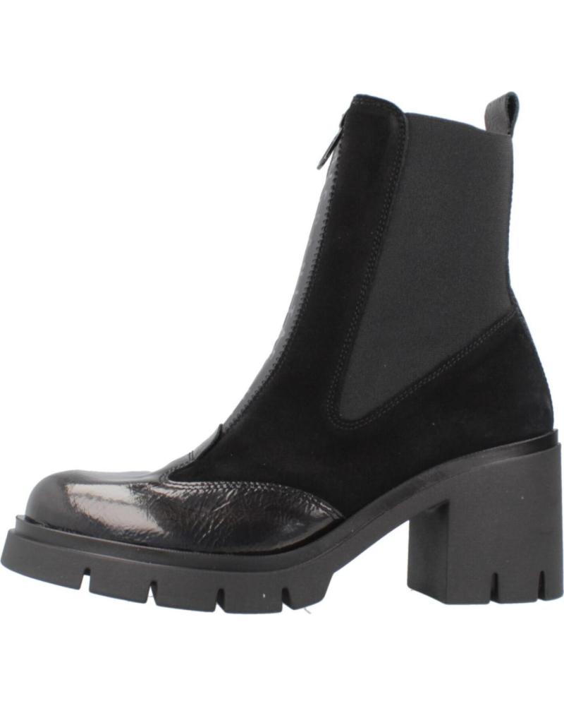 BOTÍN CHELSEA HISPANITAS ZURICH HI254280 CON PLATAFORMA Y SUELA TRACK BLACK