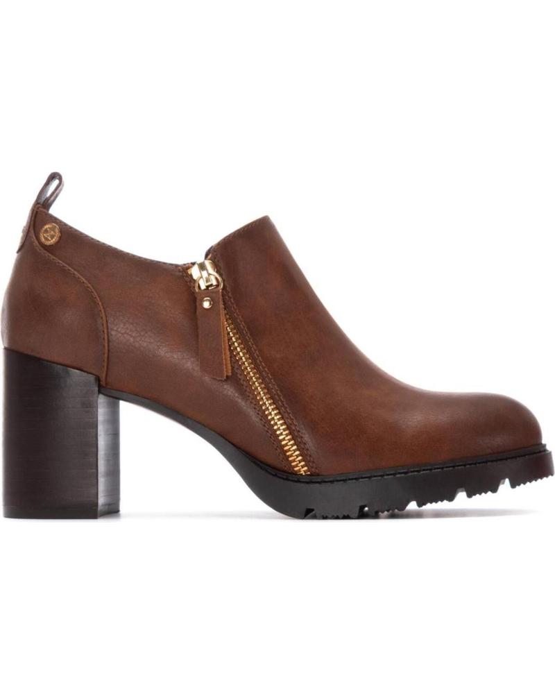 BOTÍN XTI 144301 CAMEL CON TACÓN BLOQUE Y CREMALLERA CAMEL