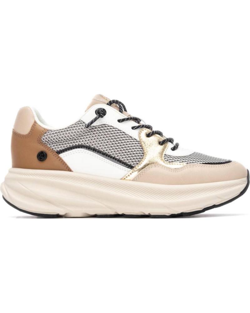 ZAPATILLAS CASUAL XTI 144686 GRIS CON SUELA CHUNKY GRIS