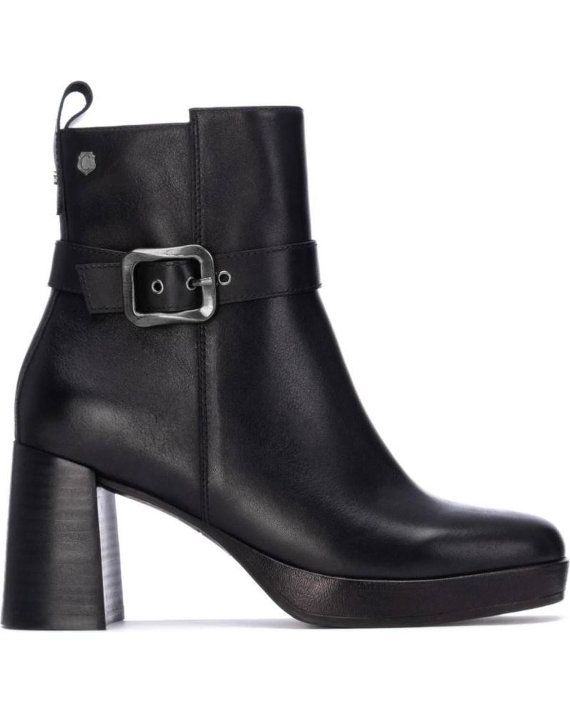 BOTAS CARMELA 162533 NEGRAS DE TACÓN CON HEBILLA NEGRO