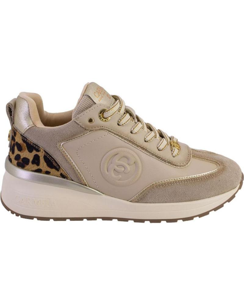 ZAPATILLAS CASUAL CARMELA 16441 PIEL BEIGE CON ESTAMPADO ANIMAL PRINT BEIGE