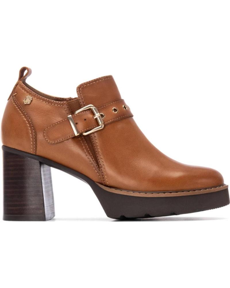 BOTÍN CARMELA 162704 CAMEL CON TACÓN BLOQUE Y HEBILLA CAMEL