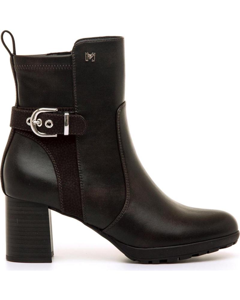 BOTÍN DE TACÓN MARIA MARE 63606 MARRÓN CON HEBILLA DECORATIVA MARRóN