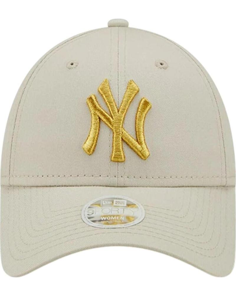 GORRA NEW ERA 9FORTY NEW YORK YANKEES LOGO METÁLICO BEIGE BEIGE