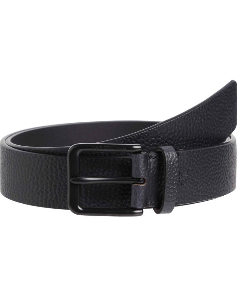 CINTURÓN CALVIN KLEIN K50K512085 NEGRO CON HEBILLA MINIMALISTA MATE NEGRO