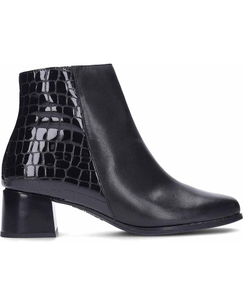 PITILLOS BOTÍN DE PIEL TACÓN 10824 NEGRO CON EFECTO ESCAMAS NEGRO