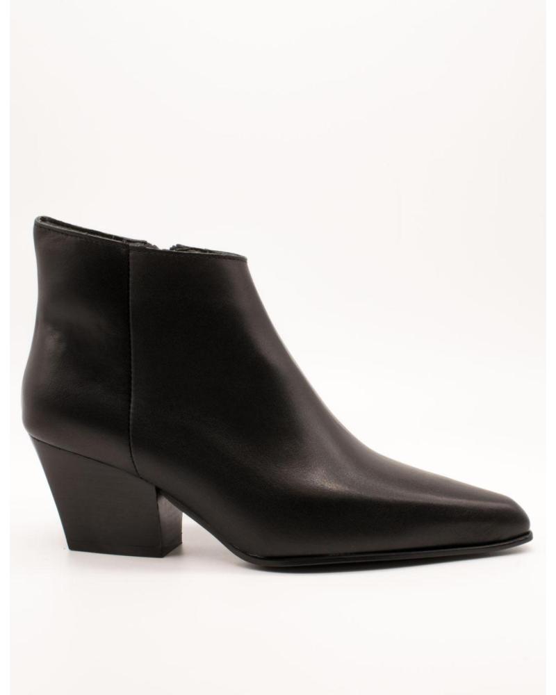 BOTÍN ALPE KOMBA NEGRO DE PIEL CON TACÓN BLOQUE NEGRO