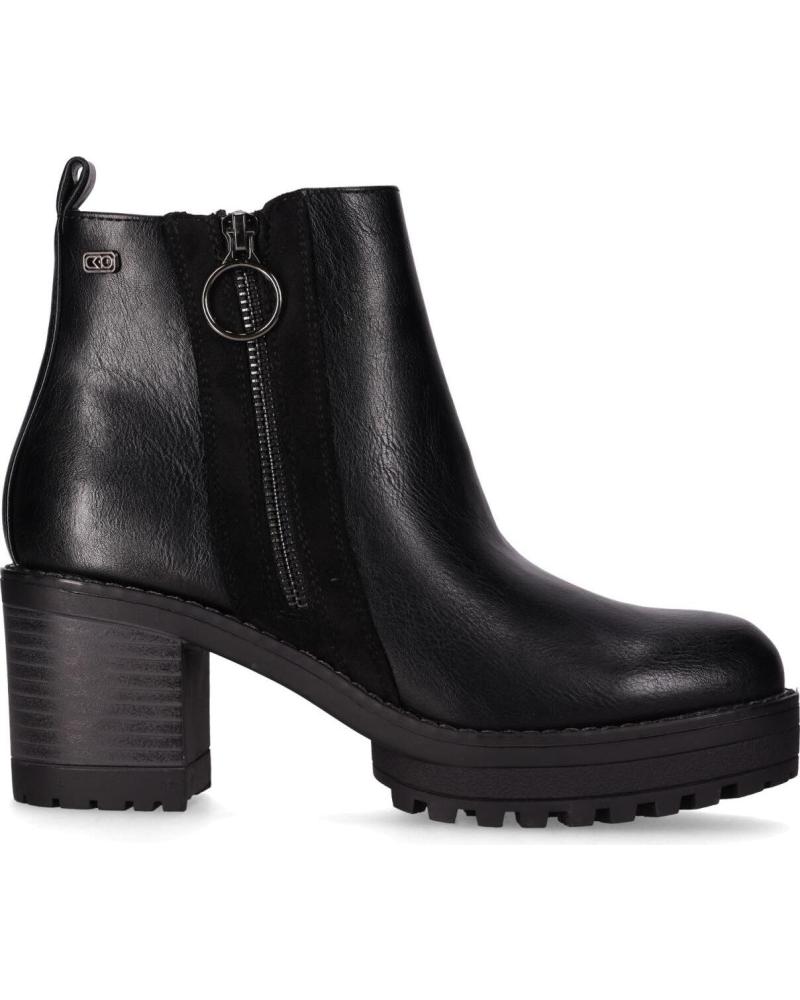 CHIKA10 BOTINES PILAR 28 NEGROS CON TACÓN BLOQUE Y SUELA TRACK NEGRO-BLACK