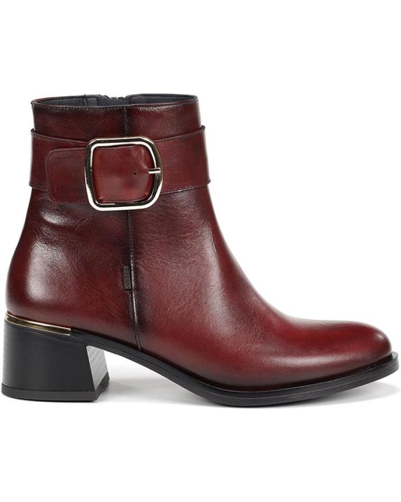 BOTÍN DORKING KIM D0973 CON HEBILLA METÁLICA - BURDEOS BURDEOS