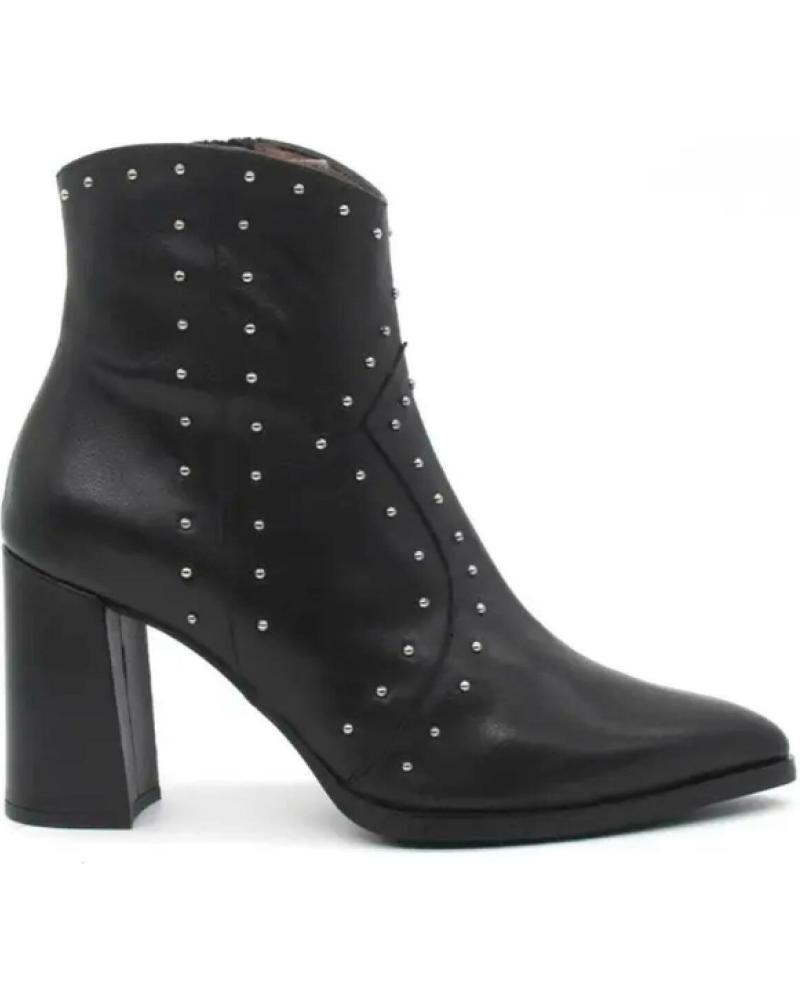 WONDERS BOTÍN M-5431 NEGRO CON TACHUELAS Y TACÓN NEGRO