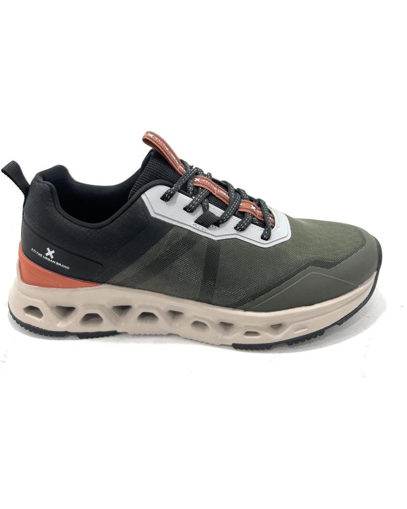 ZAPATILLAS XTI CON CORDONES Y SUELA MARRÓN MARRóN