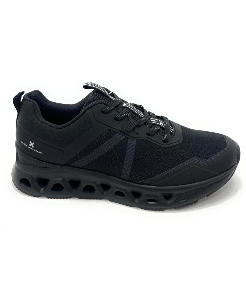XTI ZAPATILLAS CON CORDONES Y SUELA NEGRA NEGRO