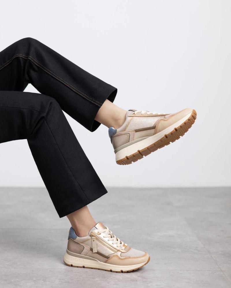 ZAPATILLAS CASUAL CARMELA 162517 BEIGE MALLA Y EFECTO METALIZADO BEIGE