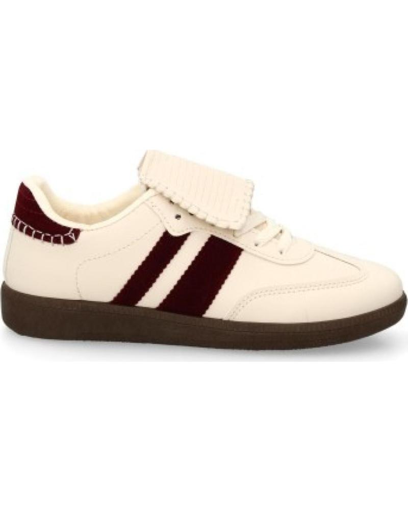 ZAPATILLAS CASUAL SPORT3PUNTO0 B6609 BEIGE CON DETALLES BURDEOS VARIOS COLORES