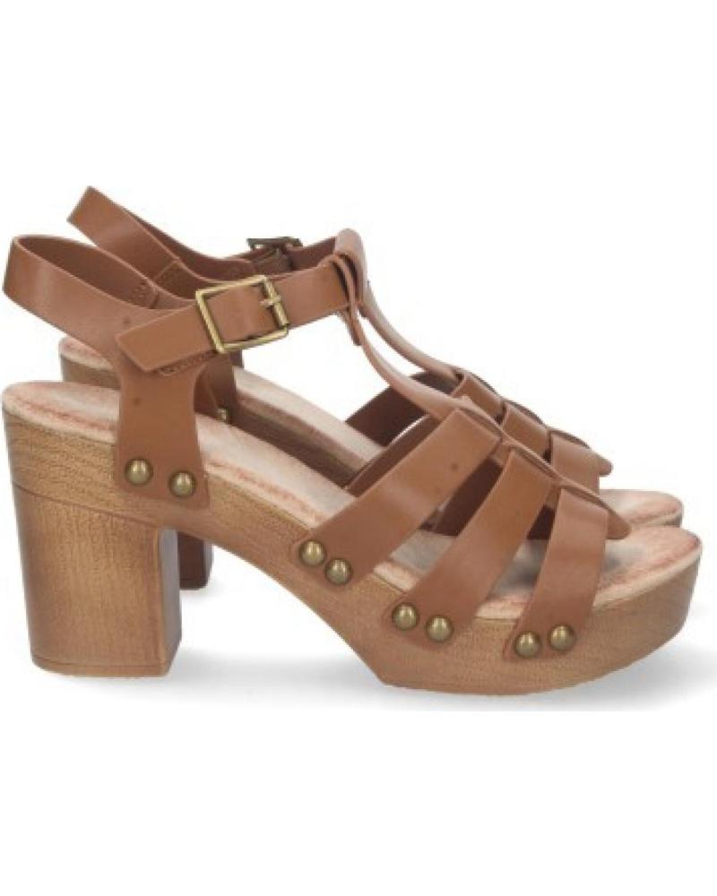 SANDALIA DE TACÓN SPORT3PUNTO0 DB-2353 CAMEL CON DETALLES METÁLICOS VARIOS COLORES