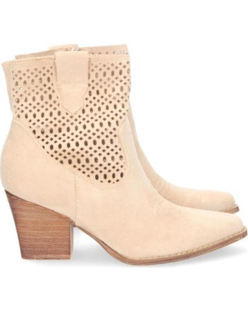 BOTAS COWBOY SPORT3PUNTO0 CON PERFORACIONES BEIGE TACÓN BLOQUE VARIOS COLORES