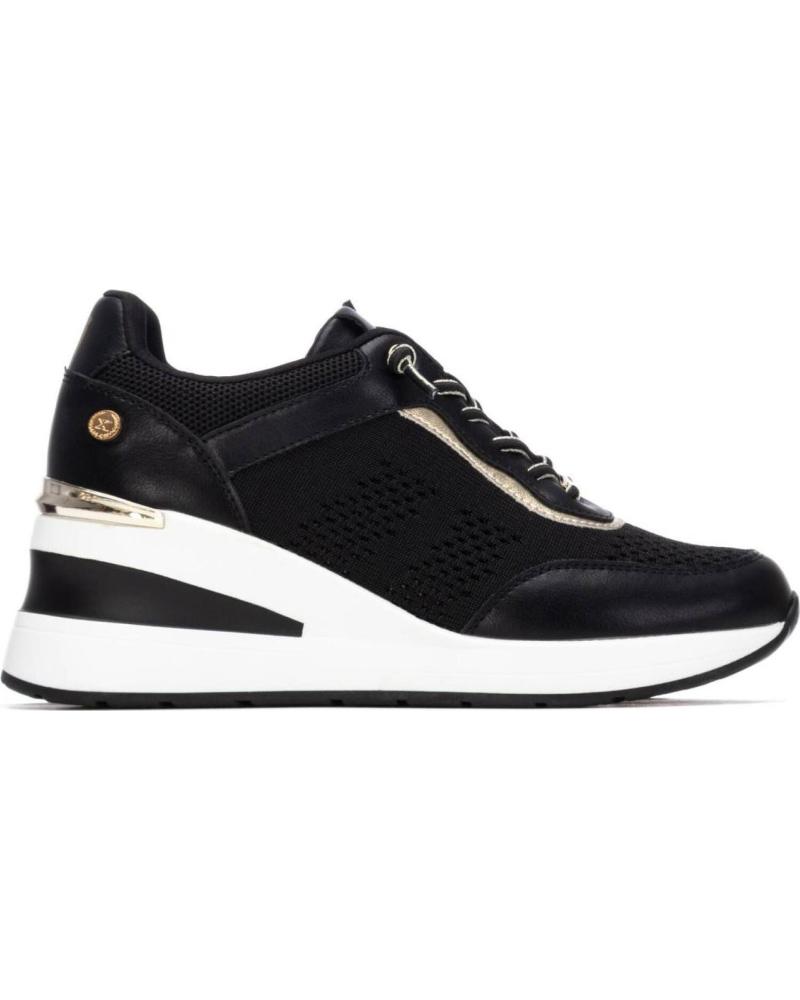 ZAPATILLAS DE CUÑA XTI PARA MUJER MODELO 145447 NEGRO