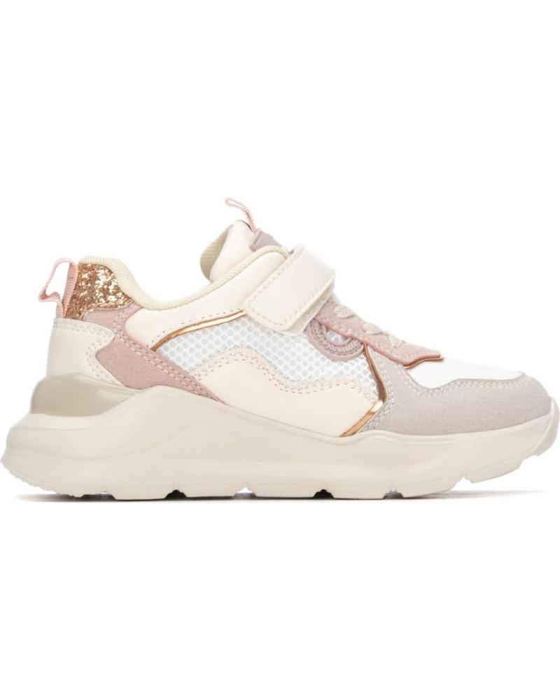 ZAPATILLAS XTI 153010 CON CIERRE DE VELCRO BEIGE