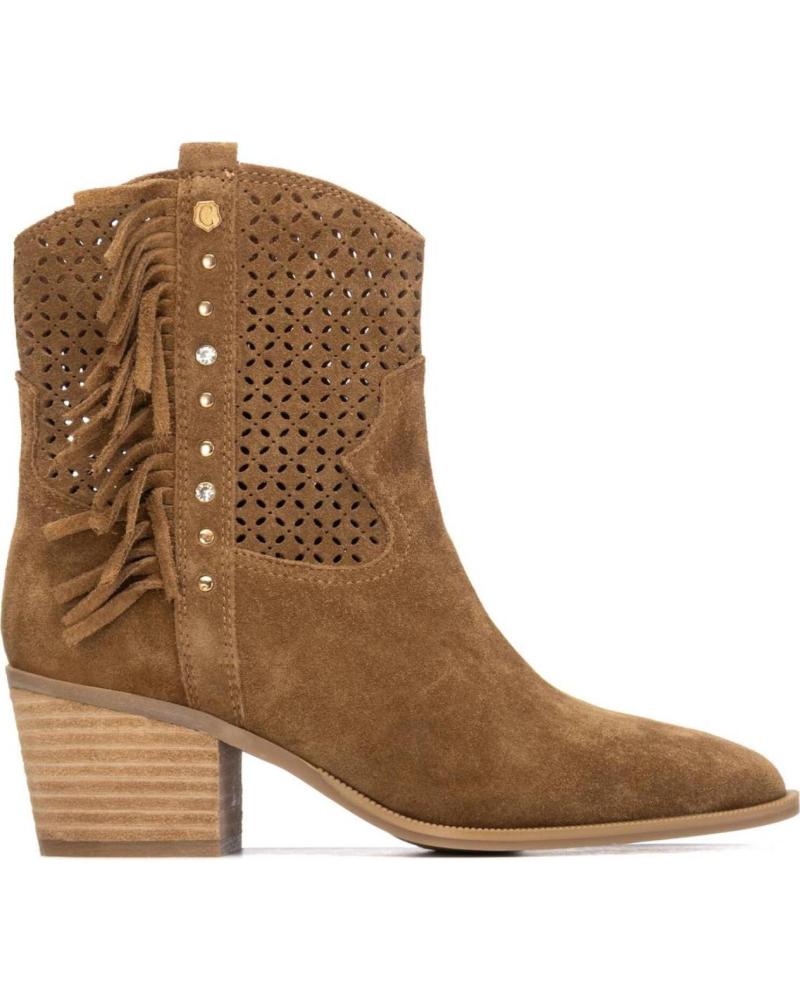 BOTÍN COWBOY CARMELA 163150 CON FLECOS Y PERFORACIONES CAMEL