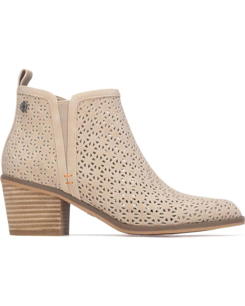 BOTAS REFRESH 175152 CON DISEÑO CALADO Y TACÓN BLOQUE BEIGE