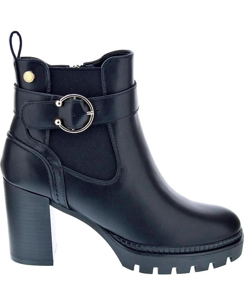 BOTÍN XTI DE TACÓN ALTO CON SUELA TRACK EN NEGRO NEGRO