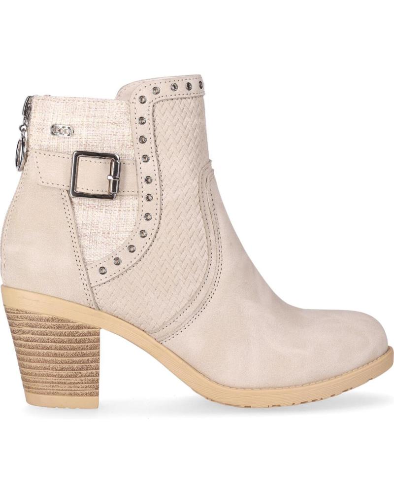 CHIKA10 BOTINES TONIA CON HEBILLA Y TACHUELAS DECORATIVAS BEIG-BEIGE